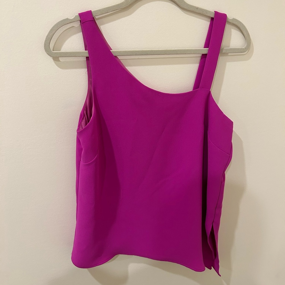 Asymmetrical boutique top NWT